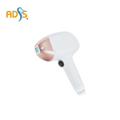 1600-2400W সিই আইএসও 755 808 940 1064nm চুল অপসারণের জন্য 4 ওয়েভ ডায়োড লেজার আইস টাইটানিয়াম উপলব্ধ